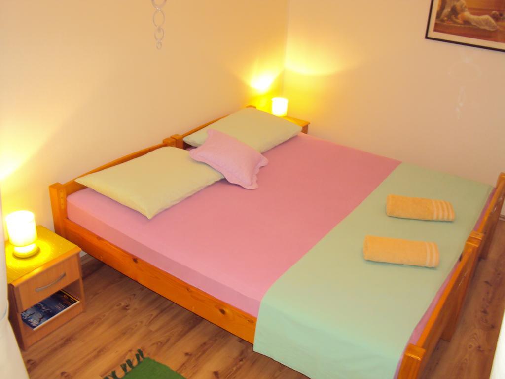 Apartments Green & Orange Hvar Town Exterior photo